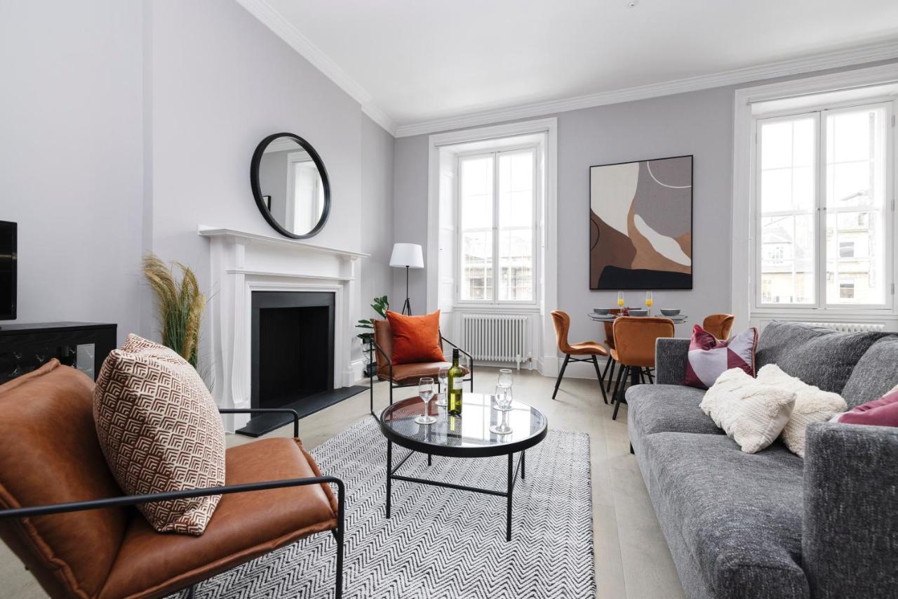 Joivy Luxurious Apt On Notable George Street Edinburgh Exterior photo